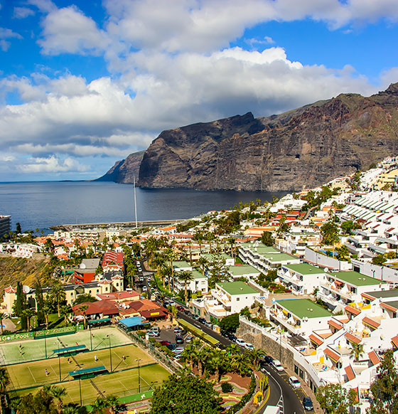 Puerto Santiago - Los Gigantes