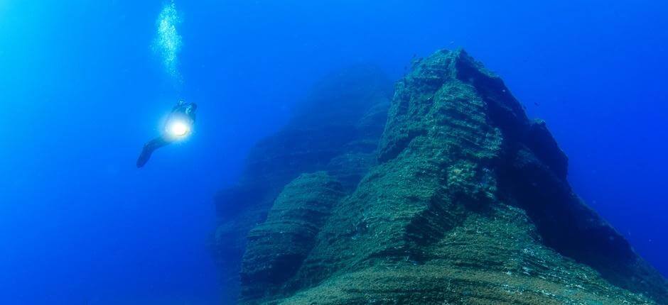 Sukeltaminen EL Hierron El Bajónissa