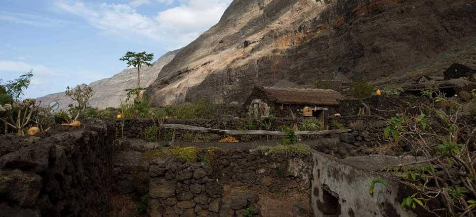 Guinean ekomuseo, El Hierron museot ja matkailukeskukset