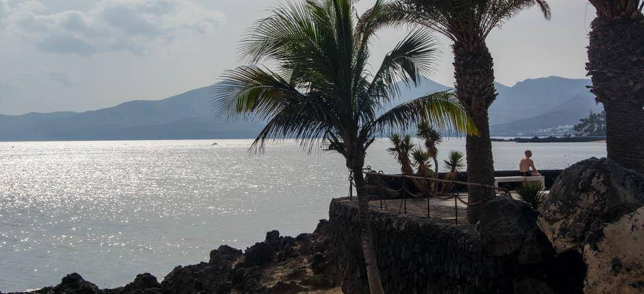 Puerto del Carmen + Lanzaroten lomakohteet