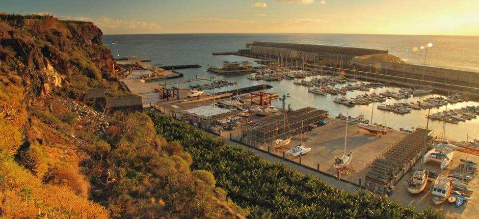 Tazacorte Harbour, venesatamat ja satamat La Palmassa 